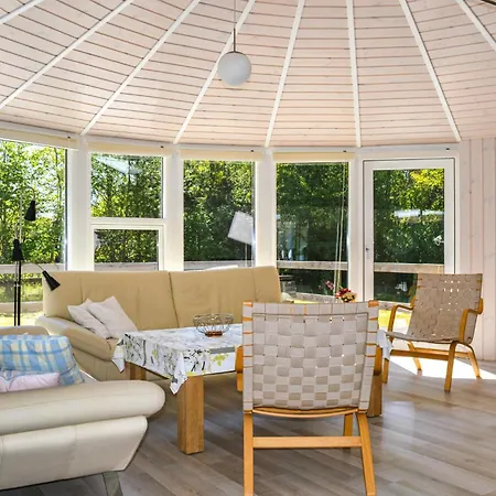 Gorgeous In With Kitchen Feriehus *