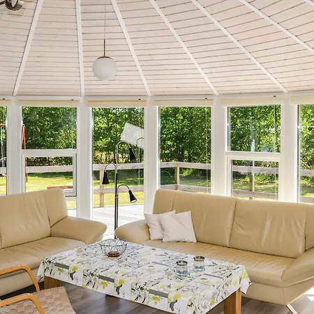 Gorgeous In With Kitchen Feriehus