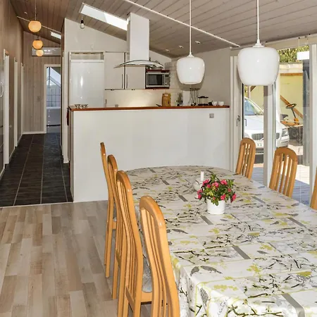 Feriehus Gorgeous In With Kitchen Hals